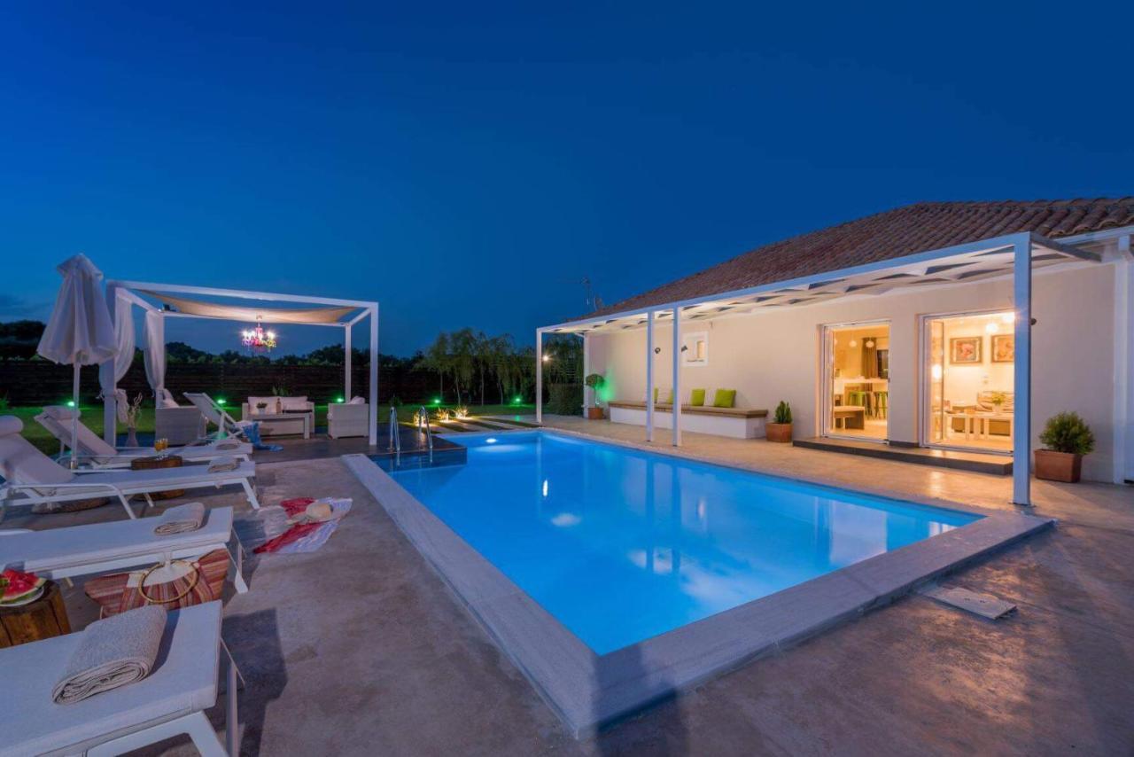 Madini Luxury Villa With Private Heated Pool Vanato 外观 照片